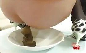 Asian teen eats fresh shit